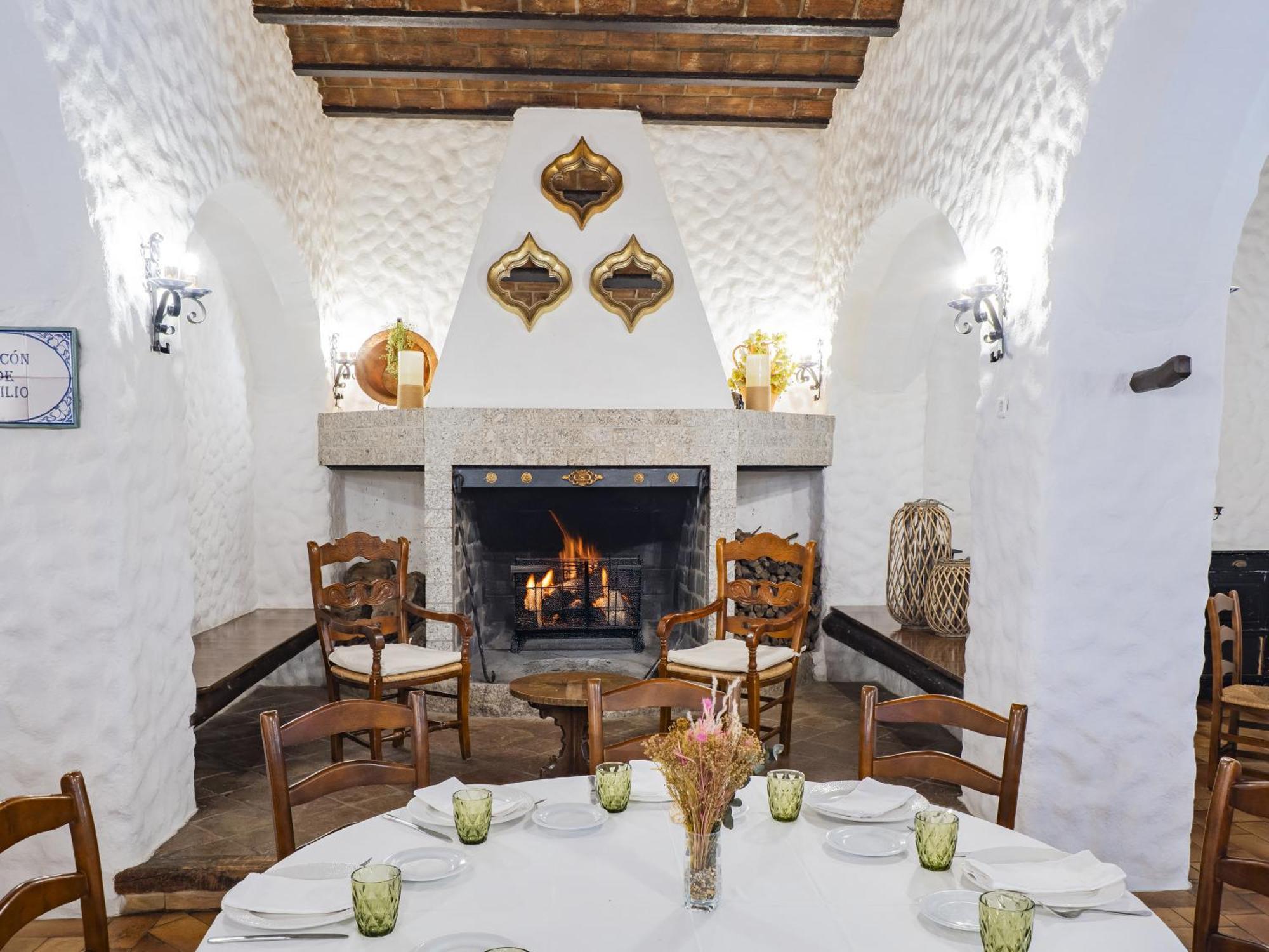 Cubo'S Hotel Cortijo San Antonio Casarabonela エクステリア 写真