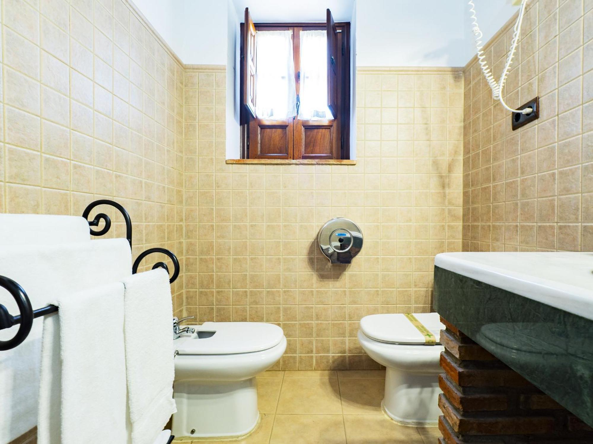 Cubo'S Hotel Cortijo San Antonio Casarabonela エクステリア 写真