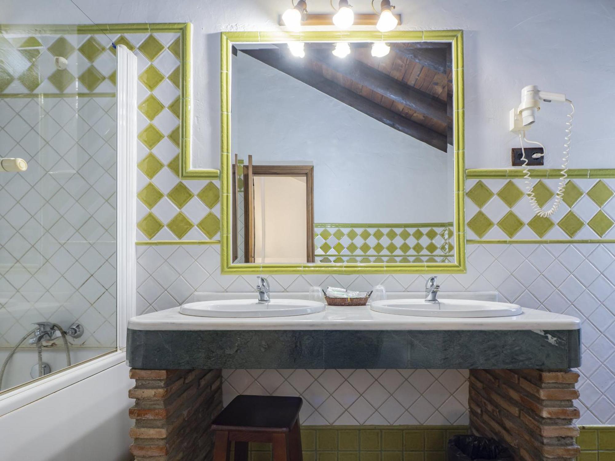 Cubo'S Hotel Cortijo San Antonio Casarabonela エクステリア 写真
